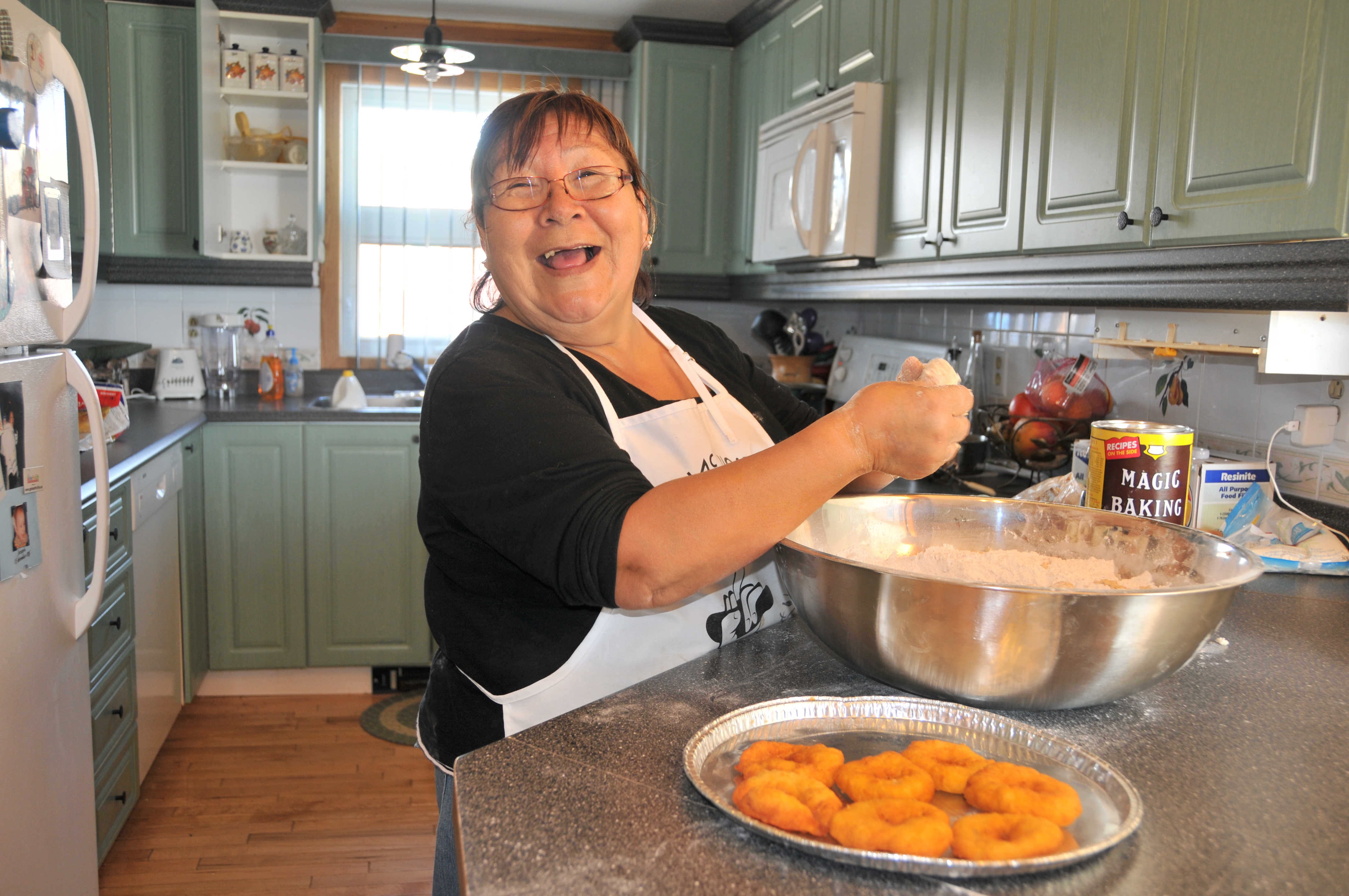 In The Kitchen With The Laughing Chef Shes Nunavuts Answer To Jamie Oliver A Cooking Show Guru Whose Goal Is To Teach Inuit To Eat Better And Have A Great Time